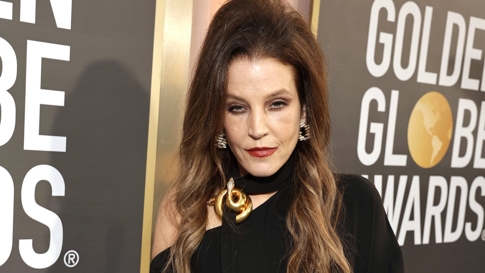 Lisa Marie Presley Seemed to Struggle at Golden Globes Ahead of Cardiac  Arrest